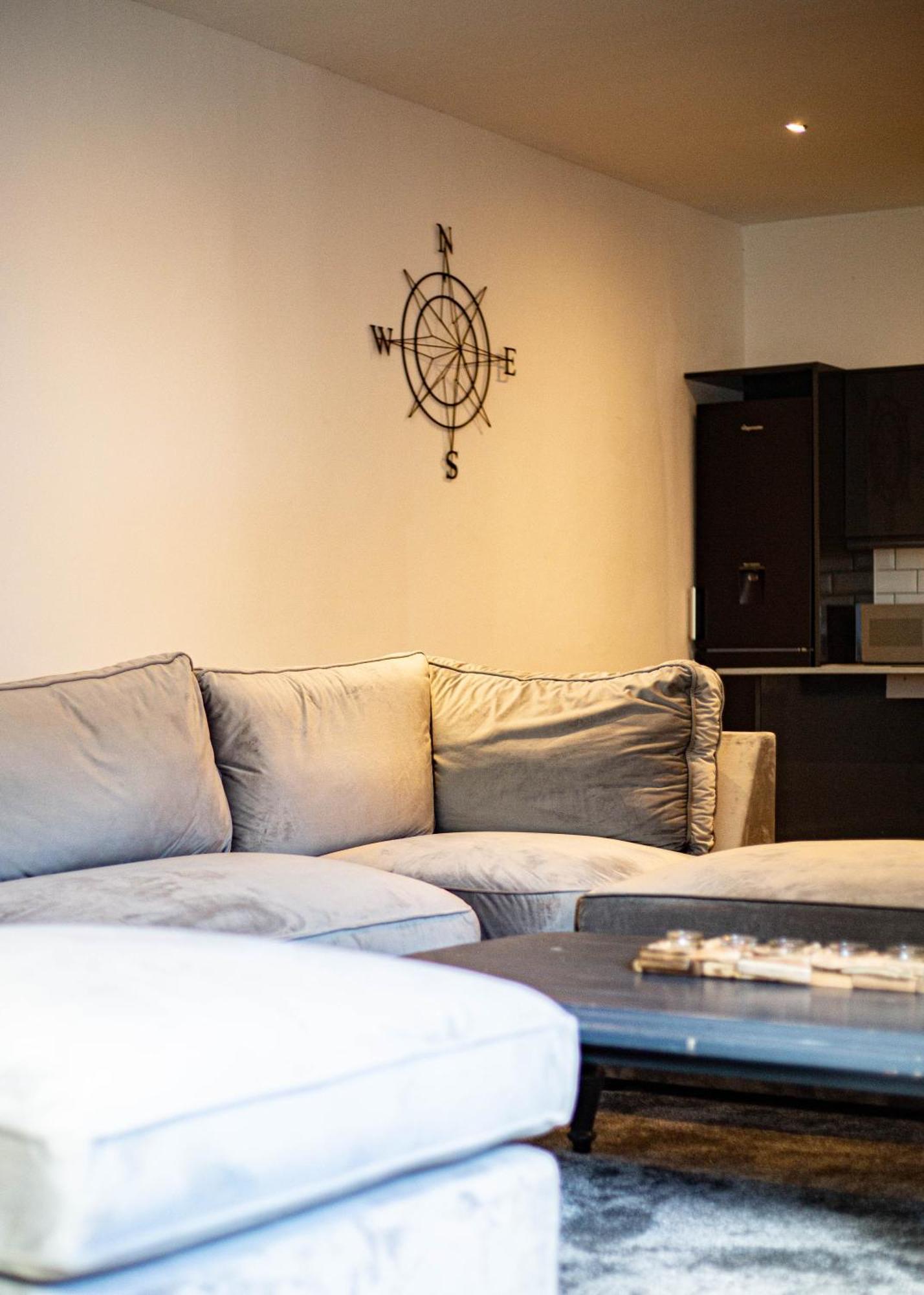 Apartment Beach Front Hideaway, Caswell Bay Swansea